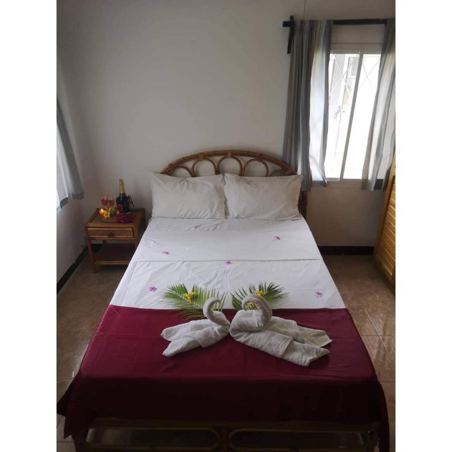 Villa Karel Mauritius Beach House Riambel Esterno foto